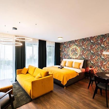Gold Garden Terrace Apartment Brno Buitenkant foto