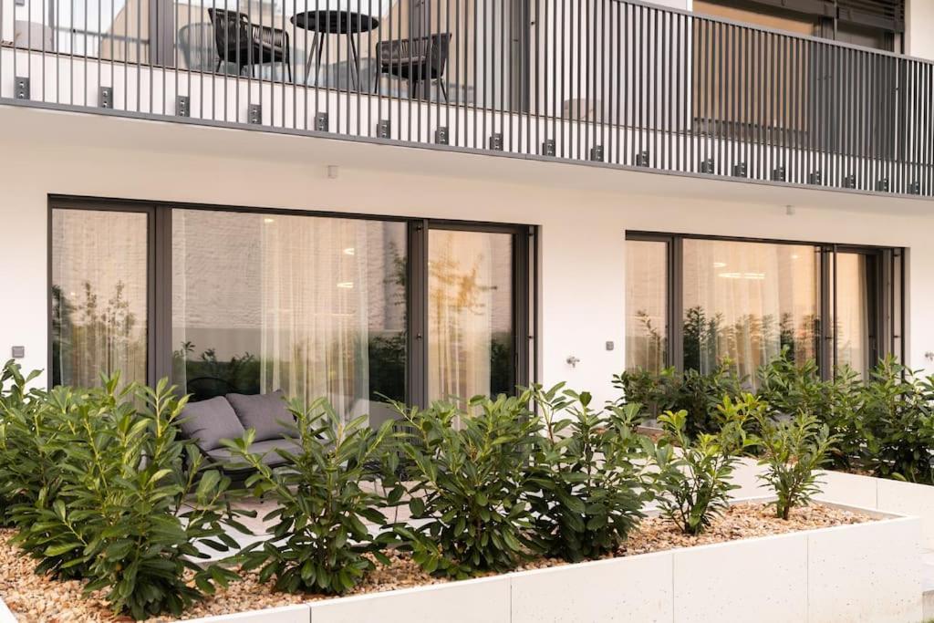 Gold Garden Terrace Apartment Brno Buitenkant foto