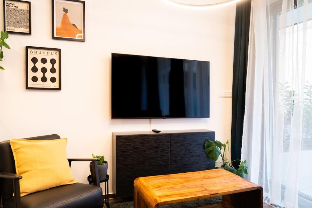 Gold Garden Terrace Apartment Brno Buitenkant foto