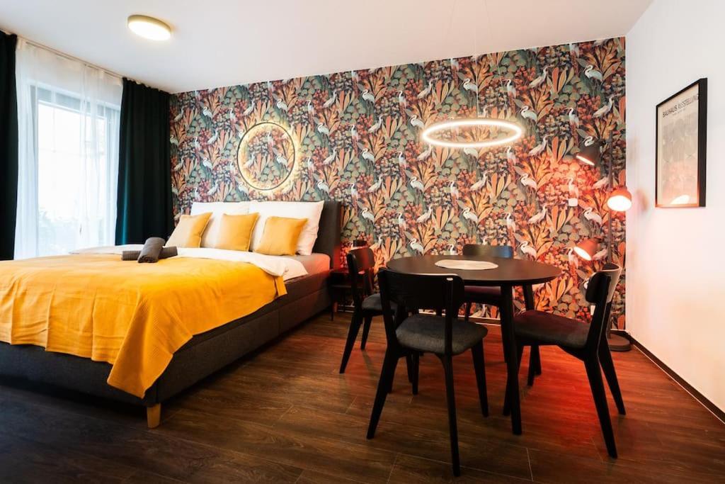 Gold Garden Terrace Apartment Brno Buitenkant foto